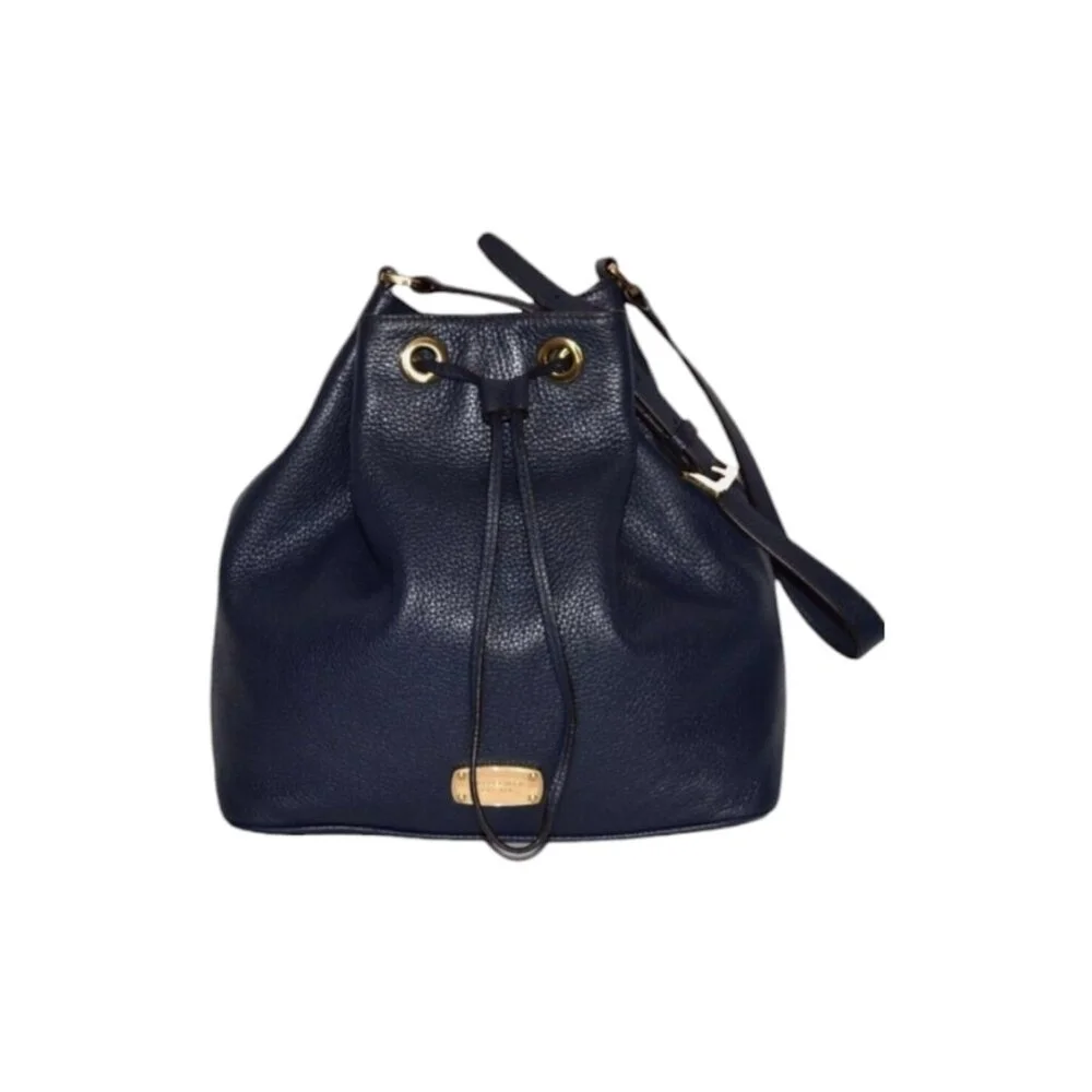 Michael Kors Jules Large Convertible Drawstring Leather Shoulder Bag-Black